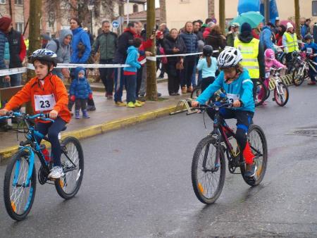 Imagen La meteorología redujo el número de participantes en la final provincial de Duatlón Escolar