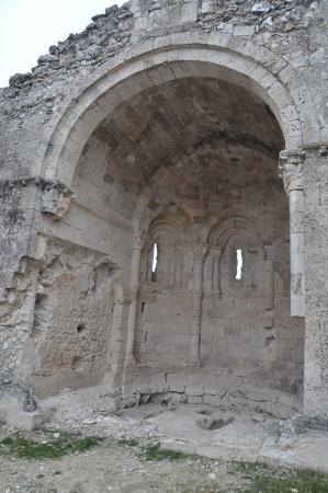 Interior ábside ermita de S. Miguel