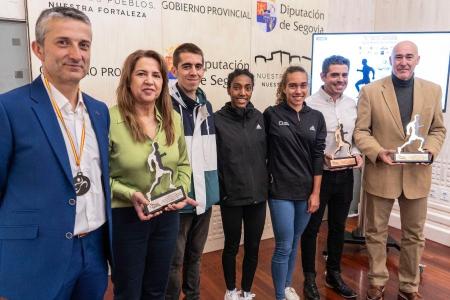 Imagen Cientos de escolares volverán a compartir jornada de Campo a Través con atletas profesionales, en una nueva edición del Cross Nacional...